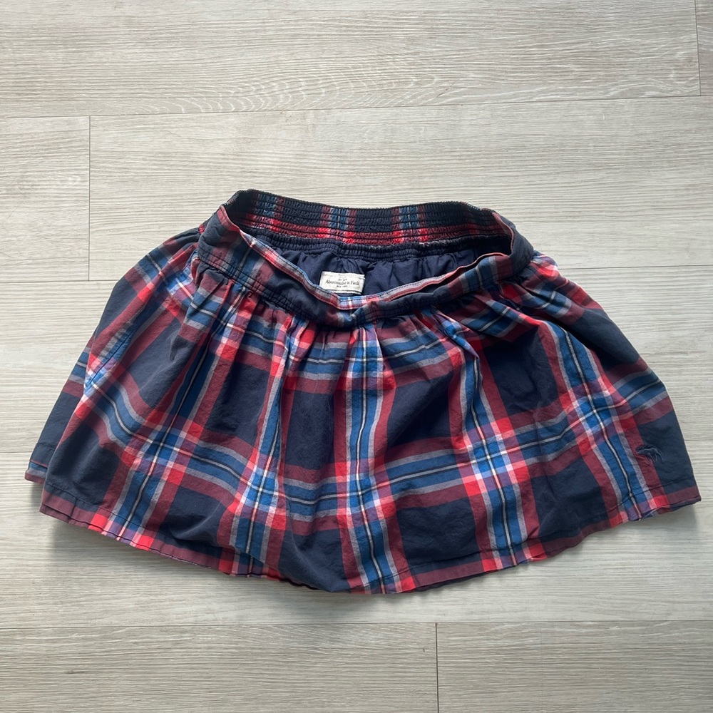 Abercrombie & Fitch Red and Blue Plaid Skirt Size L
